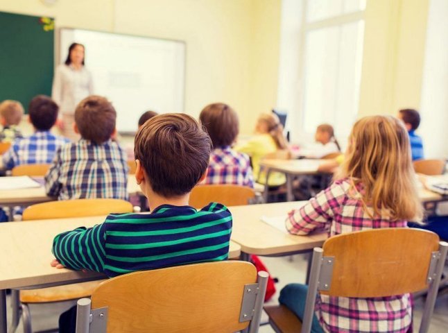 В Україні пропонують перейти на 12-річну систему шкільної освіти з 2024 року