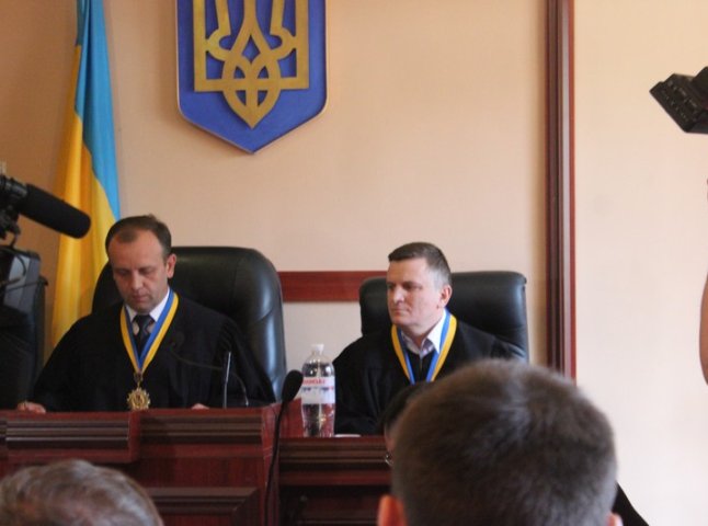 Суд у справі бійців "Правого сектору" у Мукачеві розпочався