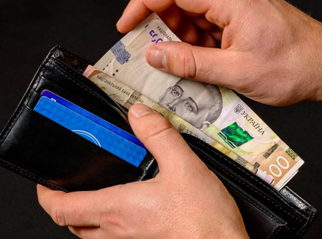 Грошова допомога до 12300 гривень: велика організація надасть підтримку у листопаді