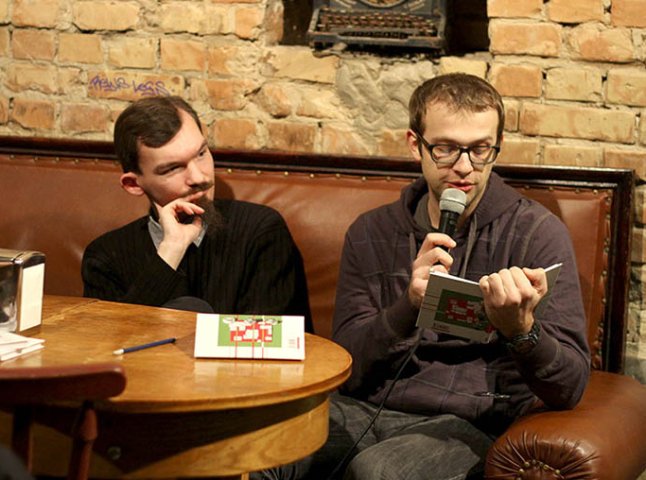 Ужгородський поет Лесь Белей розпочав своє літературне турне виступом у Києві