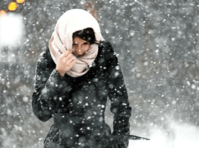 Сніг, вітер, мороз: синоптики попереджають про погіршення погодних умов