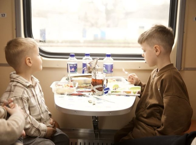 Як випередити шістьох у черзі за квитком - лайфхак від Укрзалізниці