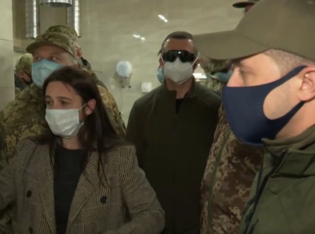 Як президент Зеленський військове містечко інспектує: оприлюднено відео