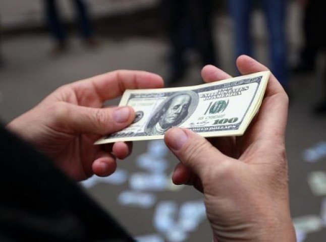 Прем’єр-міністр України спрогнозував курс долара до кінця року