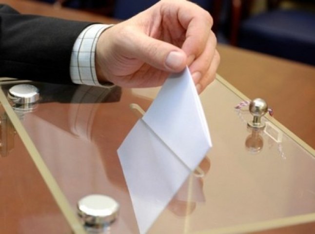 Від Ужгорода у народні депутати йдуть ще двоє кандидатів