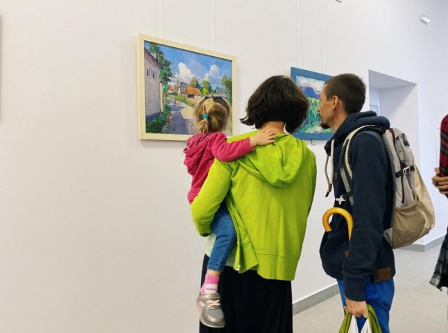 У Мукачеві відкрито виставку живопису "Dercen Art Gallery"