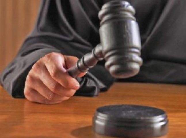 Вступив у силу вирок суду щодо колишньої помічниці судді Ужгородського міськрайонного суду за хабар у 5 тисяч доларів