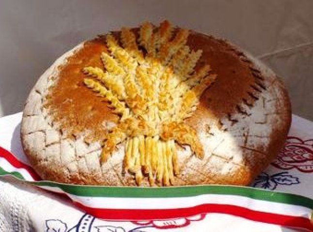 Угорці Закарпаття відзначили Свято угорського хліба