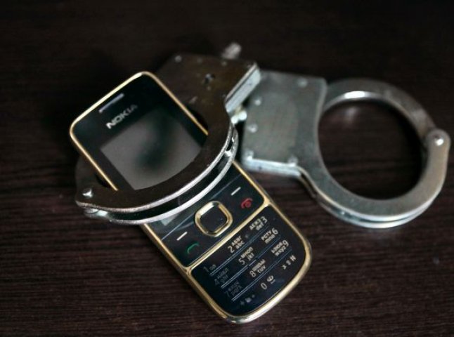Перечинські поліцейські знайшли особу, яка вкрала мобільний телефон