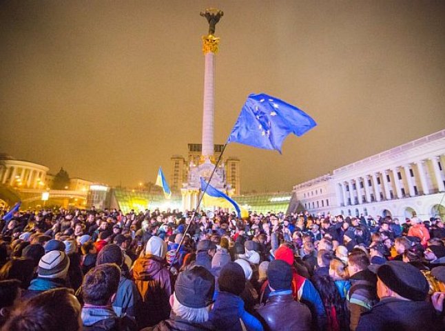 Ужгородські студенти влаштували концерт до Дня Свободи та Гідності