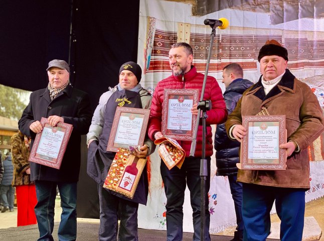 В Мукачеві нагородили переможців фестивалю «Червене вино-2020»