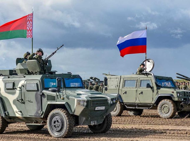 росія заявила про проведення масштабних військових навчань. Названо дату