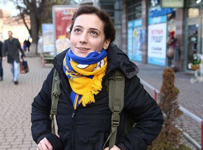 Тендітна мукачівка пробула 50 днів у Дебальцеві та отримала орден з рук Міністра внутрішніх справ України (ФОТО)