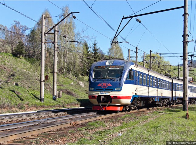 На початку червня поїзд Львів-Мукачево курсуватиме зі змінами