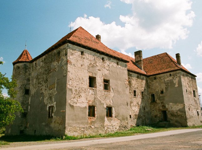 Цьогоріч побільшало відвідувачів Чинадіївського замку Сент-Міклош (ВІДЕО)