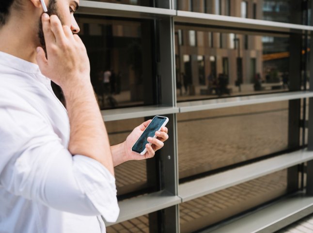 Навіщо потрібен «Режим польоту» в смартфоні: функції, про які знають не всі