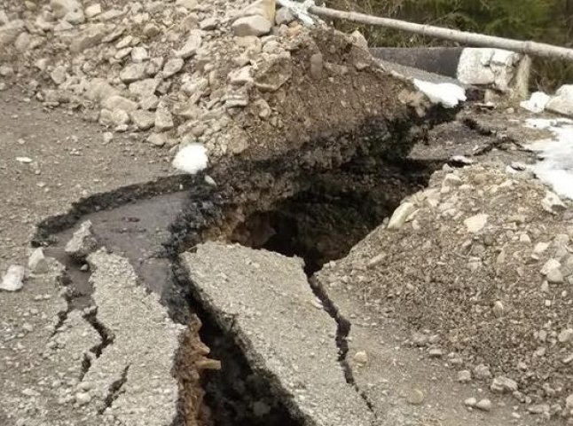 Зруйновану дорогу на Синевирському перевалі відновлюватимуть європейці