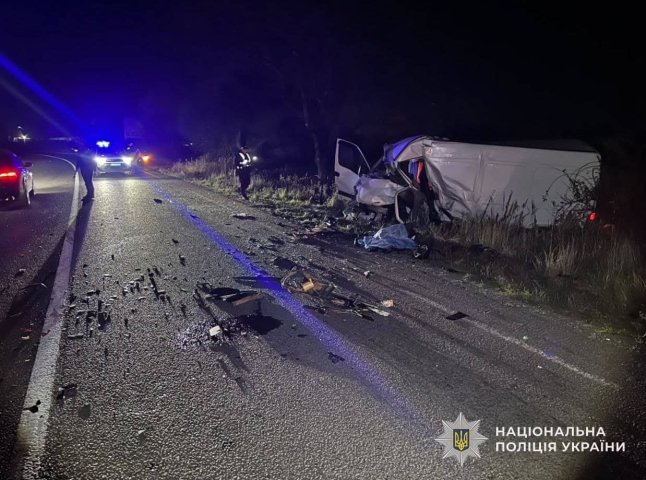Нічна автотроща на Закарпатті: поліція показала фото з місця аварії