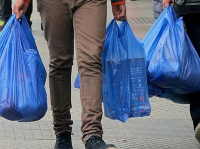Депутати заборонили використання пластикових пакетів: який тепер штраф