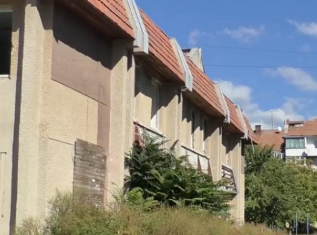 Моторошний будинок у центральній частині Ужгорода лякає містян