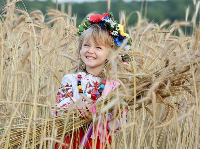 На День Незалежності у Мукачеві відкриють новий дитсадок та проведуть парад вишиванок