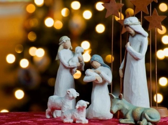 Василь Петьовка привітав вірян, які святкують Різдво 25 грудня