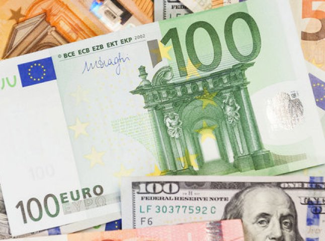 Євро не припиняє дорожчати: курс валют на 23 квітня