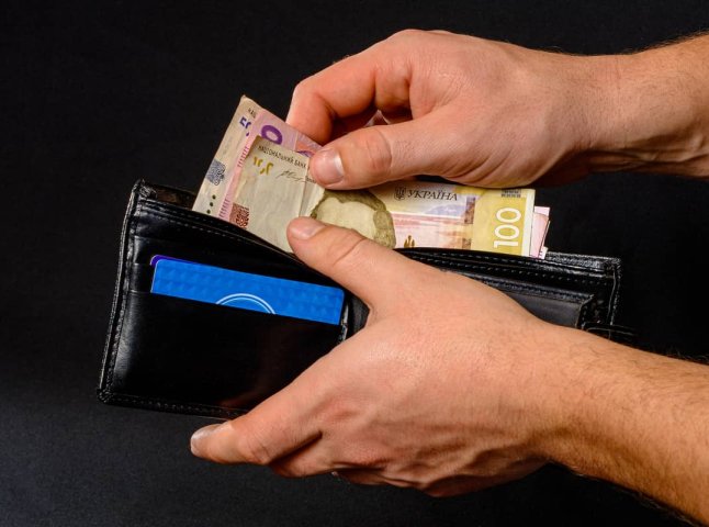 Нацбанк надав перелік гривень, які вивели з обігу і ними не можна розрахуватись