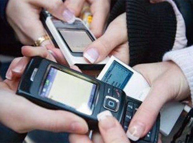 “Кіно для дорослих” виявили в мобільному телефоні закарпатського школяра