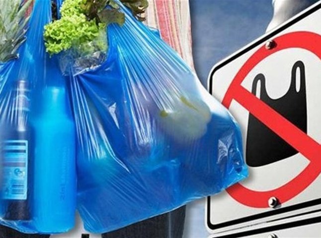 Із 10 грудня діятиме заборона на використання безкоштовних пластикових пакетів. Штраф – до 8500 грн