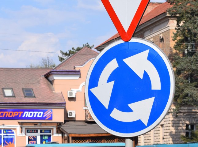 На одному із перехресть Ужгорода облаштують круговий рух
