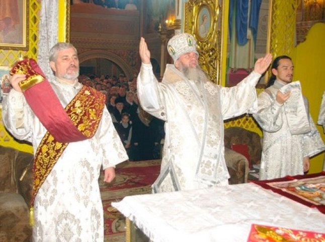 На Різдво архієпископ Феодор звершив святкову літургію у соборі Почаївської ікони Божої Матері (ФОТО)