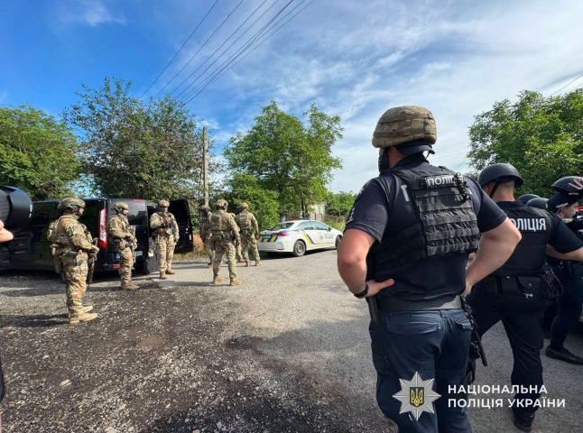 Будинок із заручниками штурмували спецпризначенці в Ужгороді