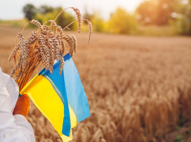 1 жовтня для України важливий день: чи дадуть посеред тижня вихідний 1 жовтня для України важливий день: чи дадуть посеред тижня вихідний