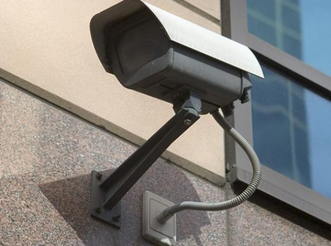 В Ужгороді мають намір встановити близько 100 камер відеоспостереження