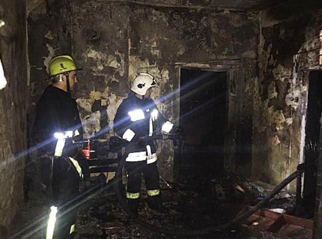 Велика пожежа у Тячеві: врятовано трьох людей