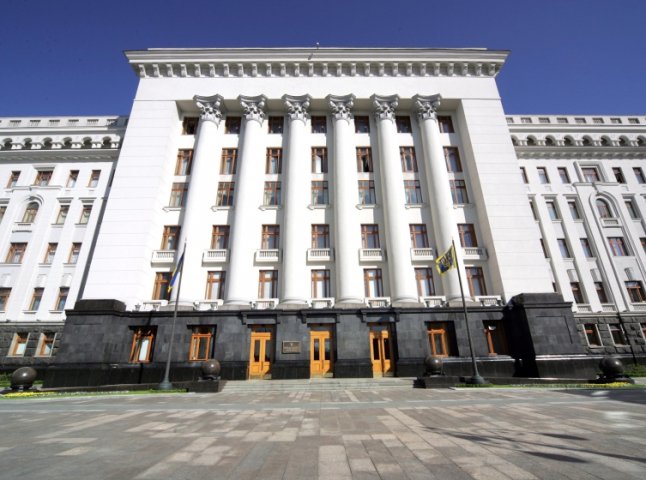 В канцелярії Президента України вже затвердили списки мажоритарників від Закарпаття?
