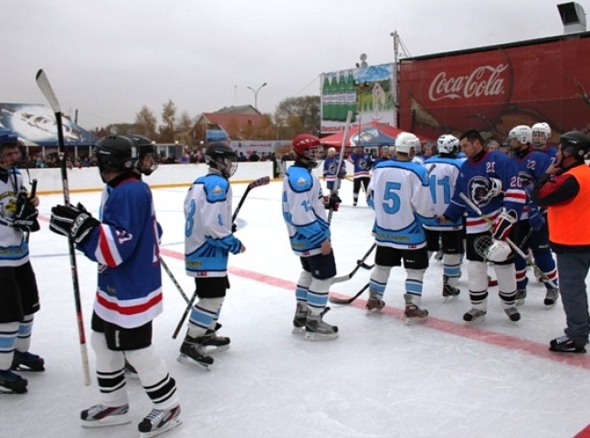 В Ужгороді пройшов другий тур чемпіонату Закарпаття з хокею