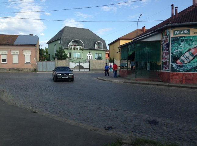 На шляху слідування президентського кортежу у Мукачеві перекривають дороги