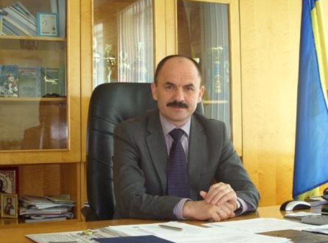 Голова Закарпатської ОДА зі скандалом змусив голів РДА написати заяву на звільнення