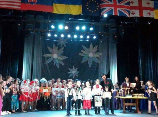 Дитячий хореографічний колектив з Мукачева став лауреатом міжнародних фестивалів-конкурсів