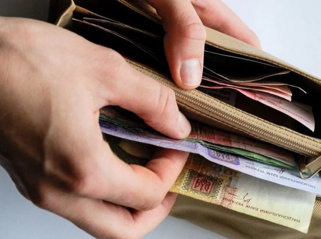 Виплати для ВПО масово почали скасовувати: хто в зоні ризику