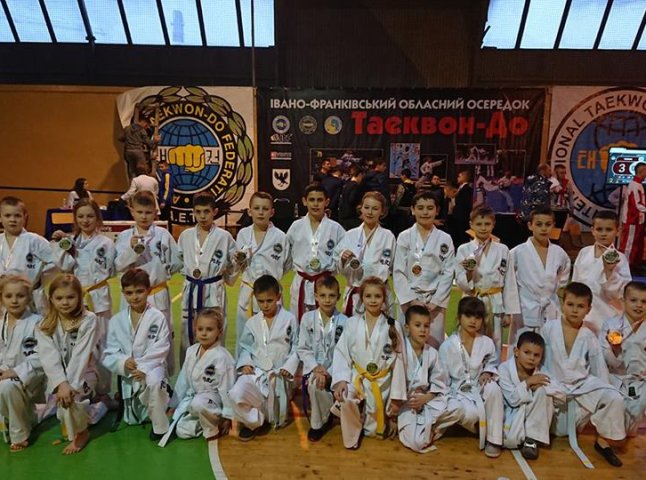 Закарпатські таеквондисти вдало виступили на турнірі в Івано-Франківську