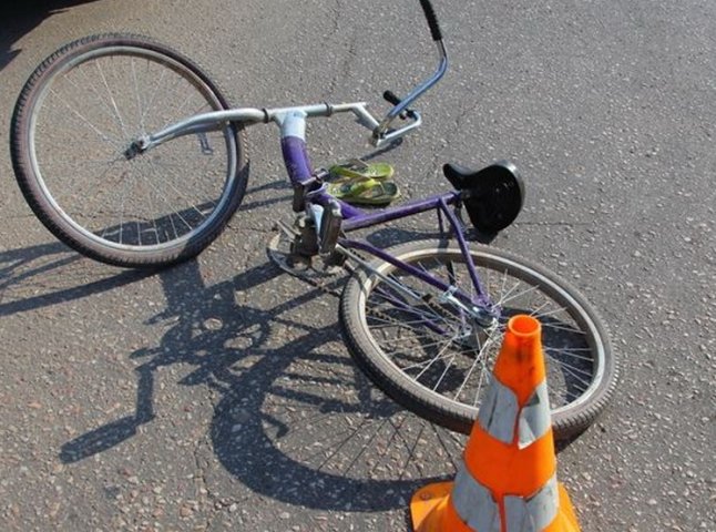 Смертельна ДТП на Хустщині: 21-річний молодик наїхав на пенсіонера-велосипедиста