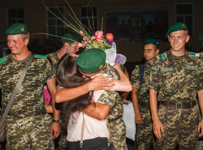 Понад 50 бійців Чопського прикордонного загону повернулися із зони АТО (ФОТО)