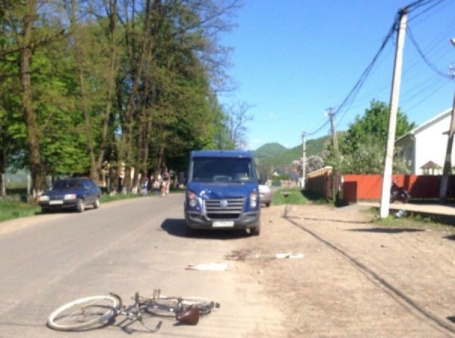 На Тячівщині водій іномарки збив пенсіонера-велосипедиста