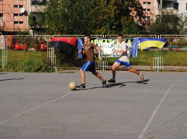 У Мукачеві відбувся благодійний міні-футбольний турнір (ФОТО)