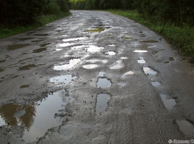 Сільські та селищні ради мають 27 мільйонів гривень для ремонту доріг