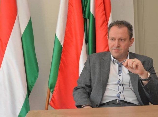 "Чомусь, коли Угорщина постачає ліки та всіляко допомагає, фрази про сепаратизм не лунають", – Йожеф Бугайла