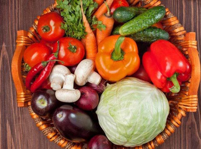 В Україну завезли овоч, в якому виявили небезпечну речовину: що купляти з обережністю